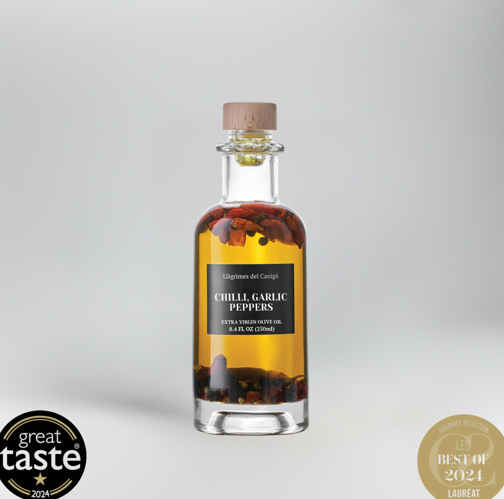 EXTRA VIRGIN OLIVE OIL WITH CHILLI, GARLIC AND PEPPERS