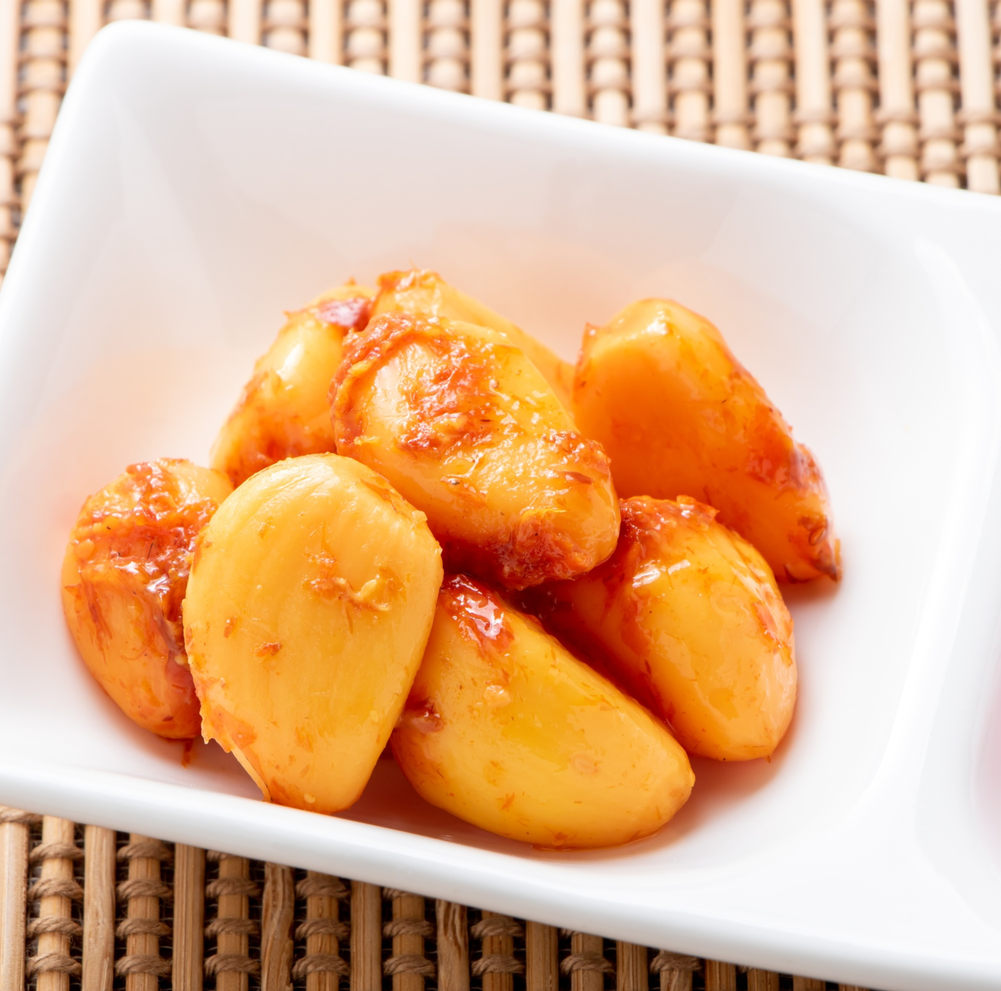 GARLIC IN OIL WITH CHILLI