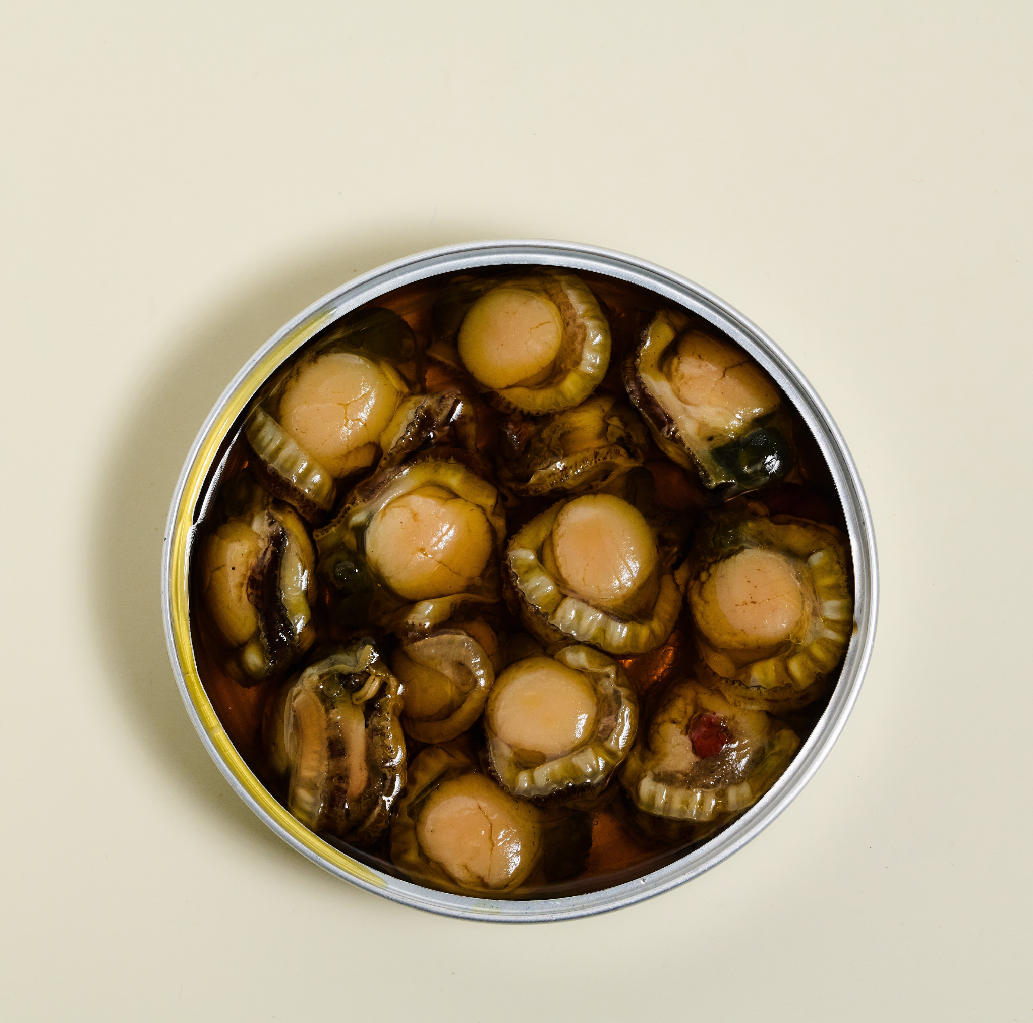 SMALL SCALLOPS WITH GARLIC AND CHILLI