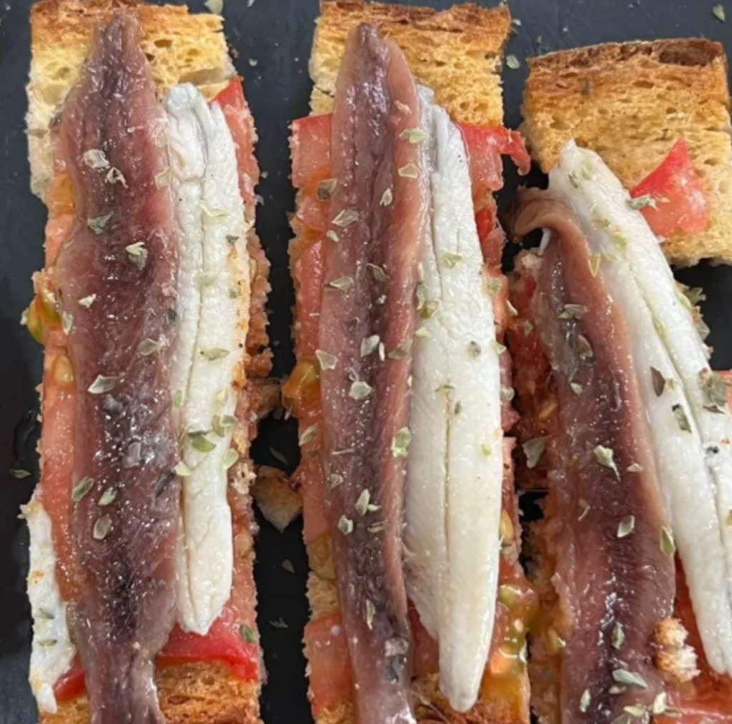 WHITE ANCHOVIES IN OIL & VINEGAR